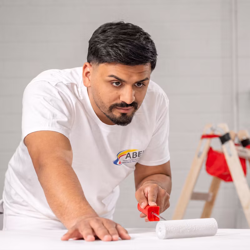 Vorbereitung und Ausführung professioneller Lackierarbeiten